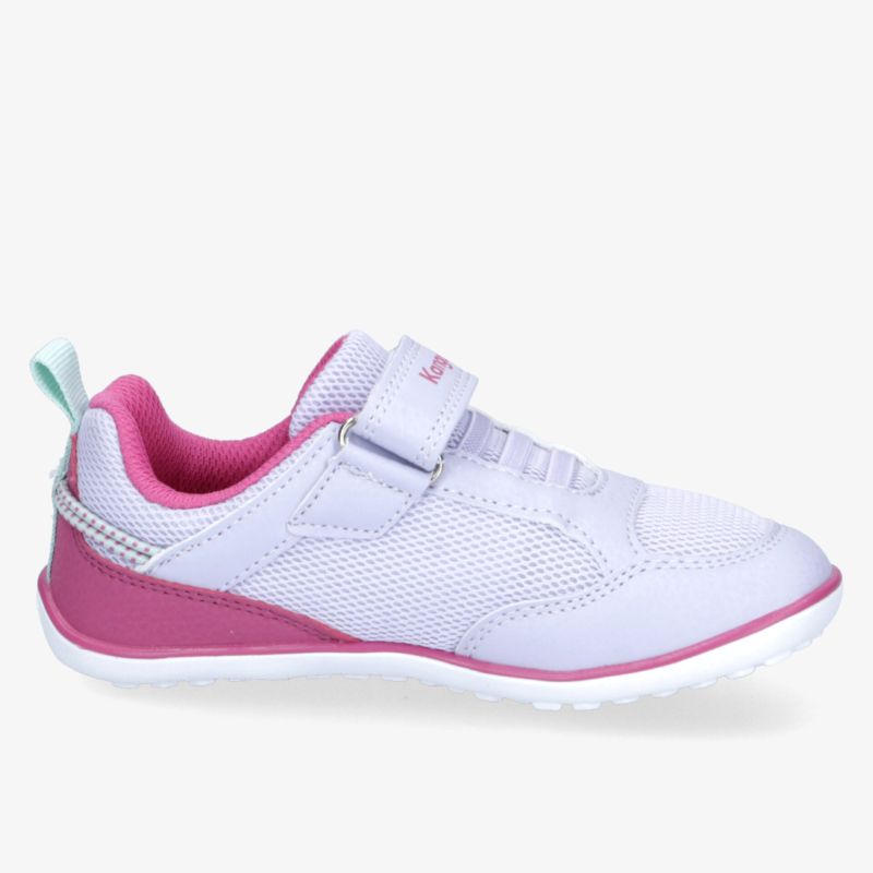Leichter, atmungsaktiver Sneaker mit Klettverschluss und rutschfester flexibler Sohle in sportlichem Design seitliche Ansicht