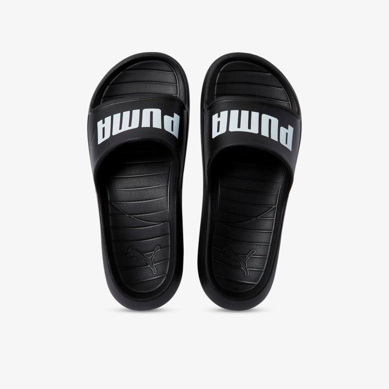 Bequeme, strapazierfähige schwarze Slides mit auffälligem Logo und rutschfester Sohle für den täglichen Gebrauch.