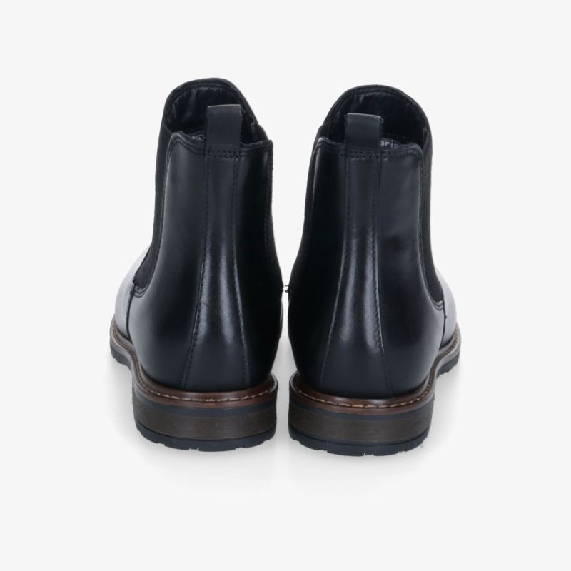 Elegante schwarze Lederstiefeletten mit robuster Sohle, ideal für stilvolle Anlässe und jeden Tag.