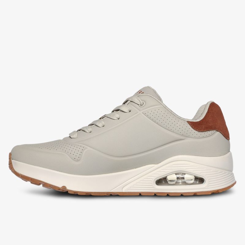Moderner Sneaker mit innovativem Design und bequemer Passform für optimalen Tragekomfort.
