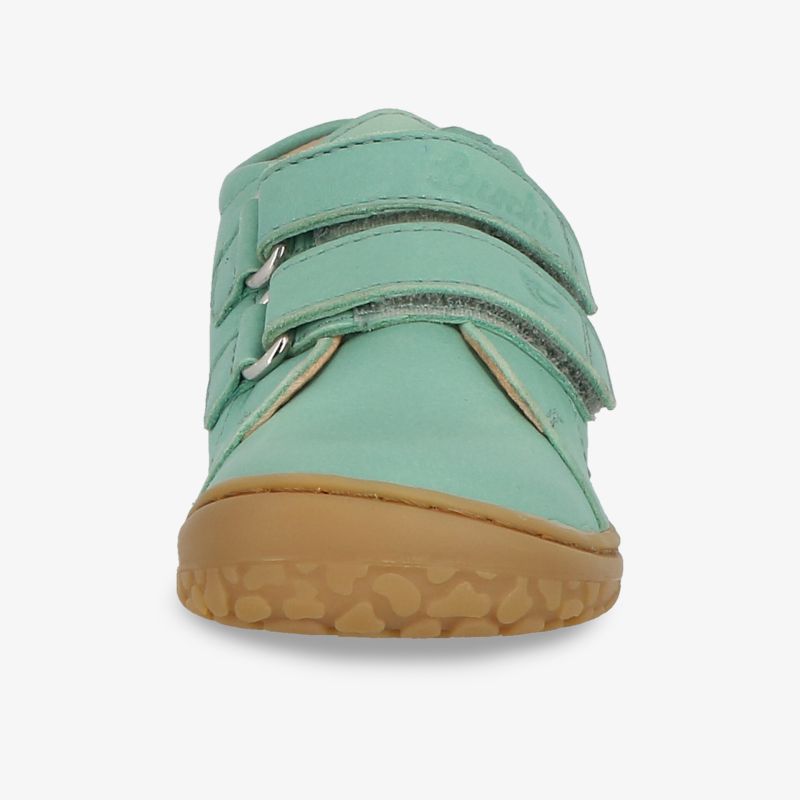 Schuh mit robustem Sohlenprofil und zwei Klettverschlüssen für einfaches Anziehen und hohen Tragekomfort