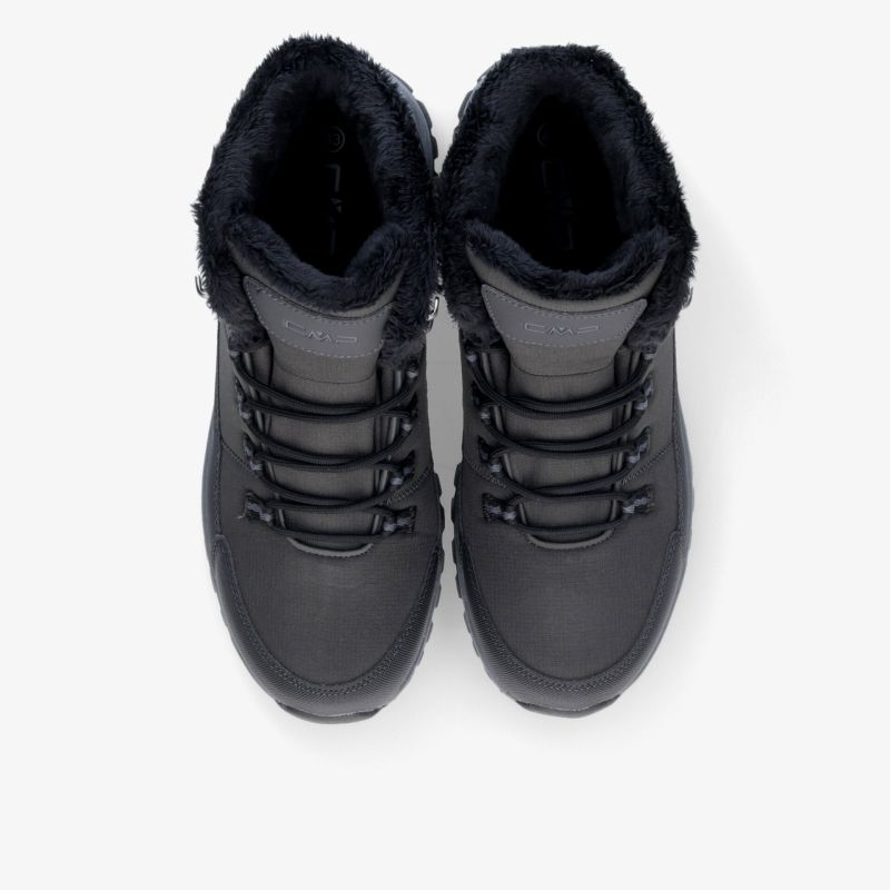 Schwarze Winterstiefel mit Fellfutter und robuster Schnürung. Ideal für kalte, nasse Wetterbedingungen.