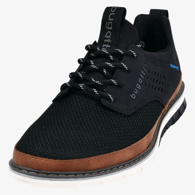 Schwarzer Sneaker mit braunem Zierelement, robustem Design, atmungsaktivem Material und gepolstertem Rand