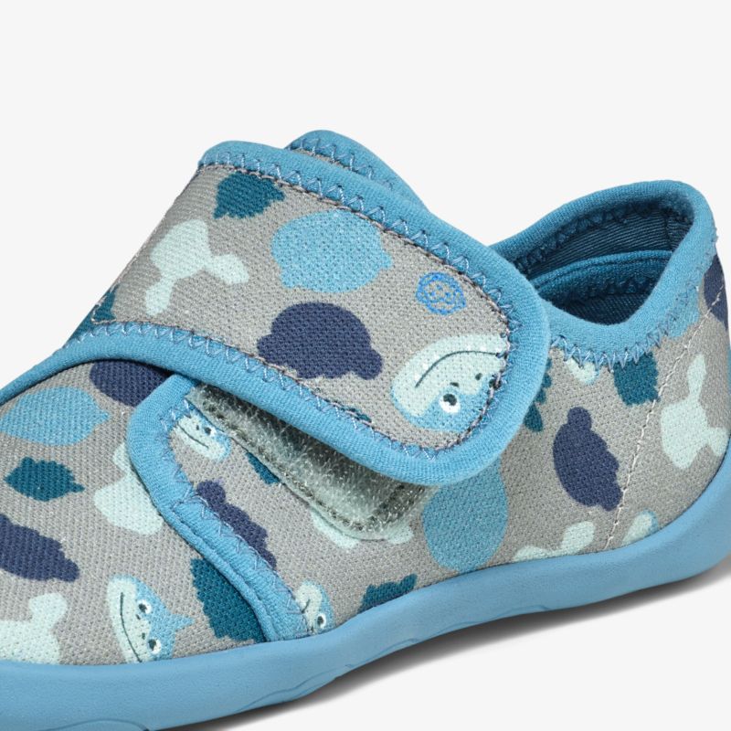 Bequemer und atmungsaktiver Kinderschuh mit weichem Material und verstellbarem Klettverschluss für sicheren Halt