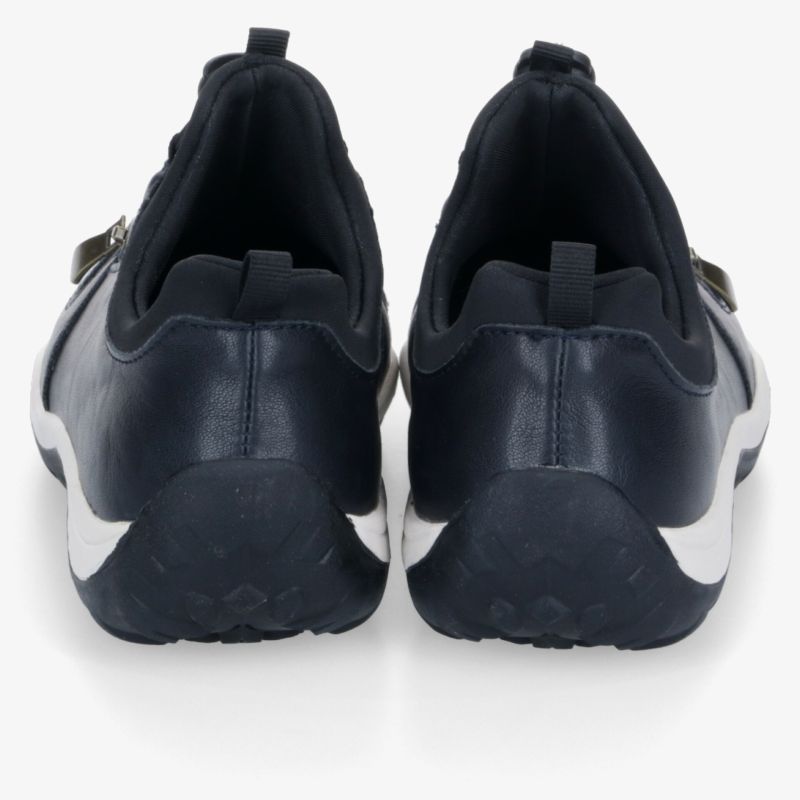 Schwarze Sneaker im Paar, Rückansicht, mit robuster Sohle und gepolstertem Einstieg für hohen Tragekomfort