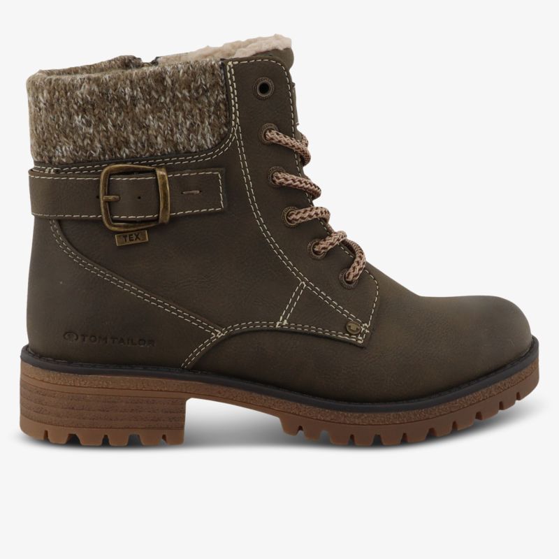robuster Stiefel mit warmem Textilbund, verstellbarer Schnalle, stabiler Schnürung und profilierter Sohle seitlich