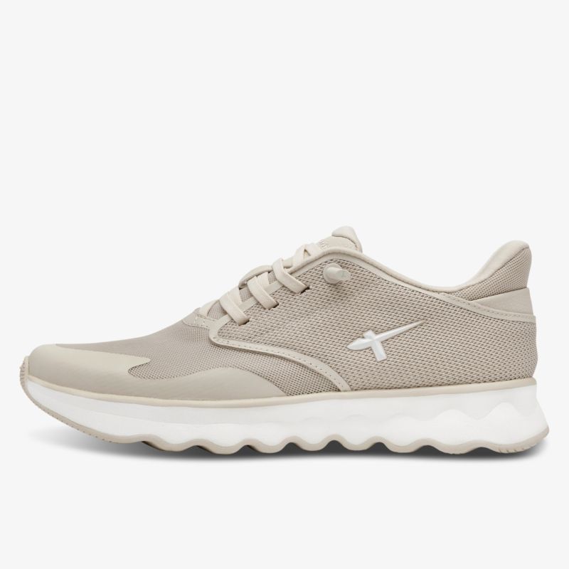 leichter und atmungsaktiver Schuh mit flexibler Sohle für hohen Tragekomfort und sportliches Design