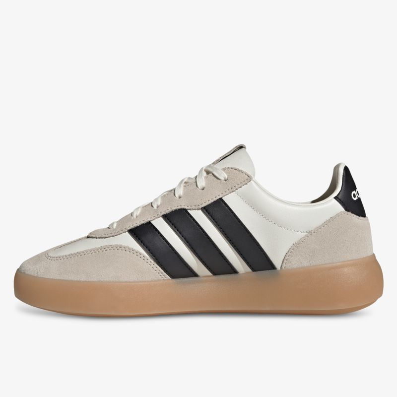 Seitenansicht Schuh mit klassischem Design, bequemer Passform und robuster gumminaher Sohle