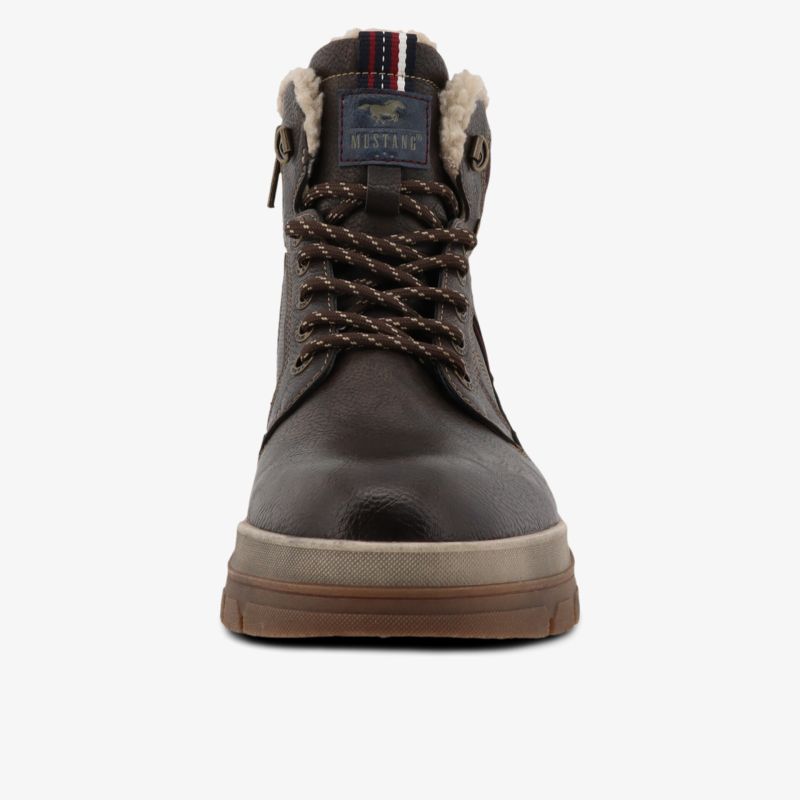 Robuster Schuh mit warmer Fütterung und rutschfester Sohle, langlebiges Leder und bequemer Passform, Frontansicht