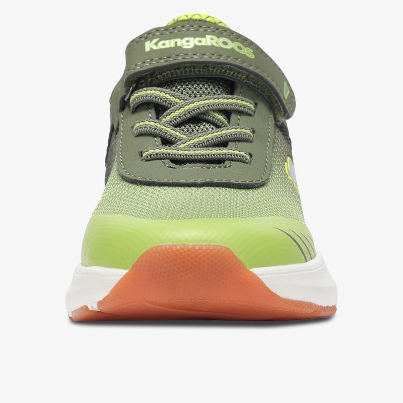 Sportlicher grüner Schuh mit Klettverschluss, flexibler Sohle und bequemer Passform, Frontansicht