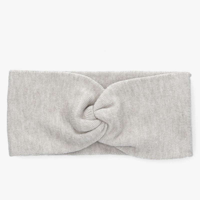 Graues gestricktes Stirnband mit gedrehtem Knoten, weicher Stoff und elastische Passform für angenehmen Sitz