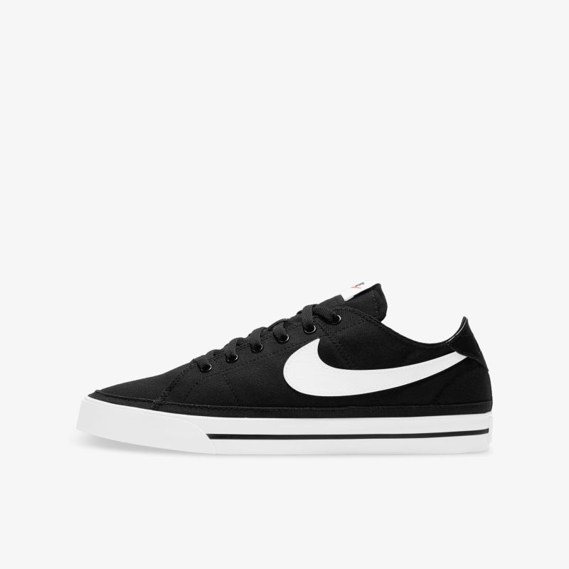 Schwarzer Sneaker mit weißem Markensymbol, sportlich und bequem, robustes und flexibles Material