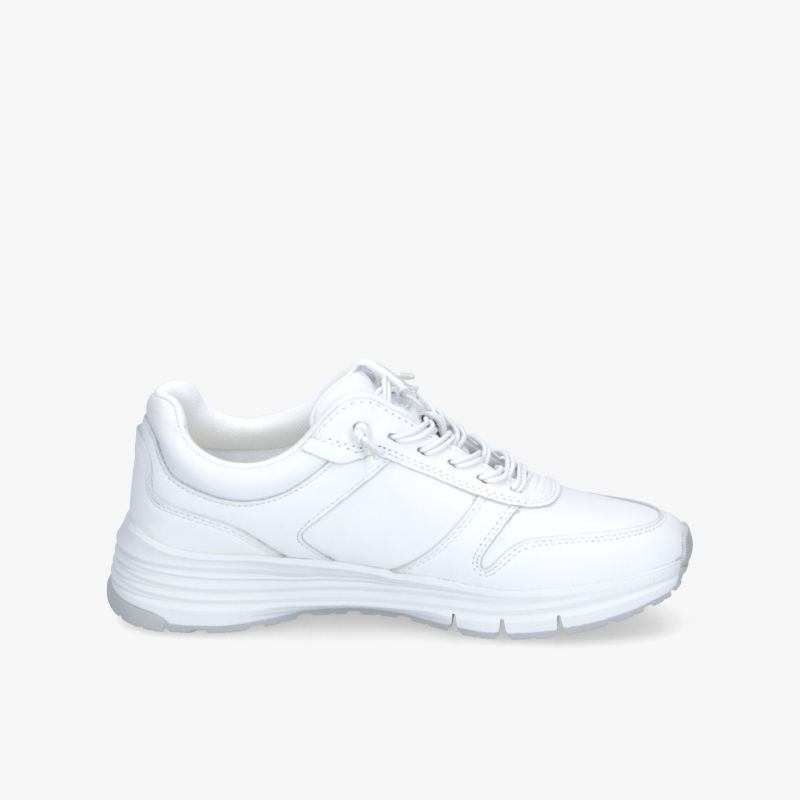 Weißer Sneaker in seitlicher Ansicht, bequem und leicht mit gepolsterter Sohle und rutschfestem Profil