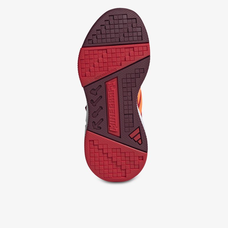 Rutschfeste, robuste Laufsohle mit markantem Profil für sicheren Halt und lange Haltbarkeit