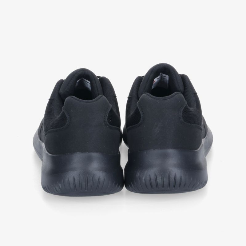 Schwarzes sportliches Schuhpaar, robust und bequem, rutschfeste Sohle und leichte Dämpfung sichtbar, Rückansicht