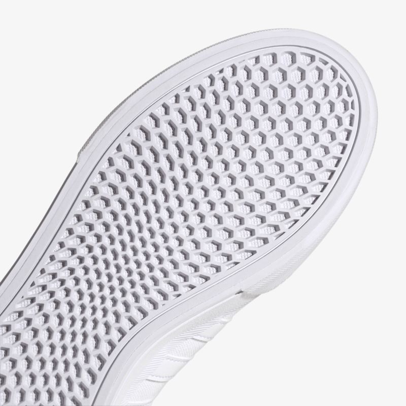 Rutschfeste, langlebige Sohle mit modernem Design und Komfort.