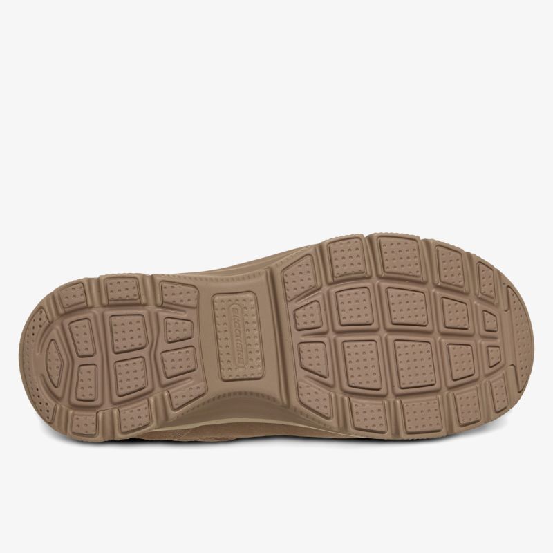 Rutschfeste robuste Schuhsohle mit grobem Profil für optimalen Halt und Komfort bei Outdoor-Aktivitäten