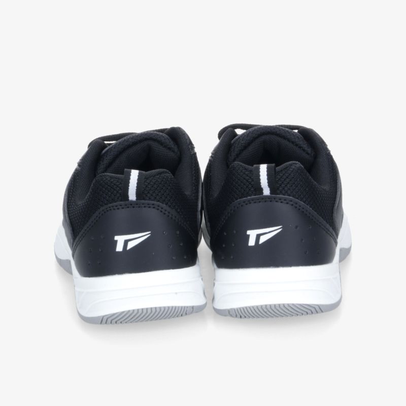 Rückansicht von zwei sportlichen schwarzen Schuhen mit weißer Sohle und modernem Design für optimalen Komfort