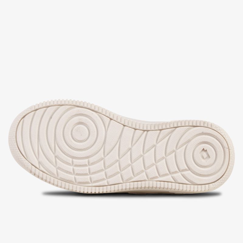 Hochwertige rutschfeste Schuhsohle mit markanter Profilstruktur für sicheren Halt und Langlebigkeit