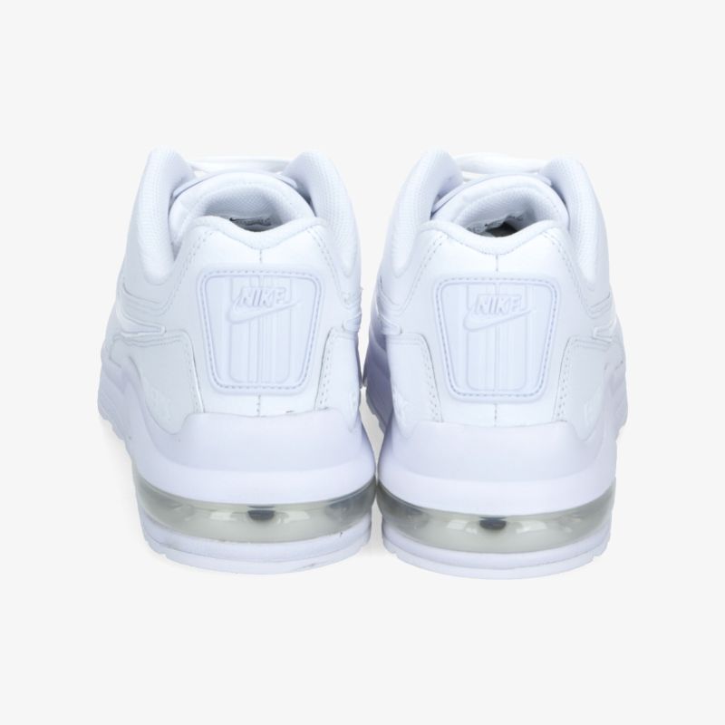 Weiße Sneaker mit stylischem Design und komfortabler Sohle für optimalen Halt und moderne Optik.