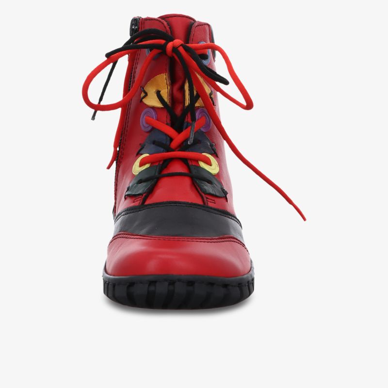 Frontansicht rote Schnürboots mit robustem Material und profilierter Gummisohle für optimalen Halt