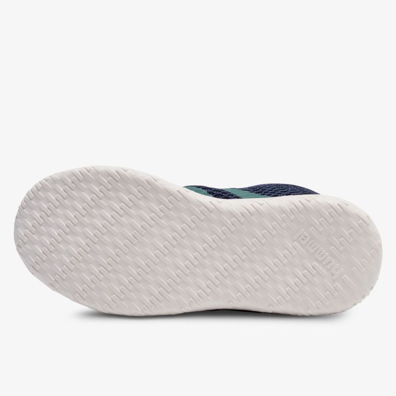 Rutschfeste, strapazierfähige Sohle mit modernem Profil für optimale Stabilität und Halt