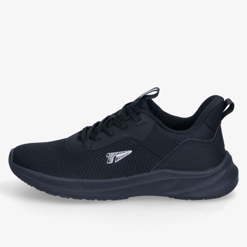 Schwarzer leichter Sportschuh mit atmungsaktivem Material und flexibler Sohle in klarer Seitenansicht
