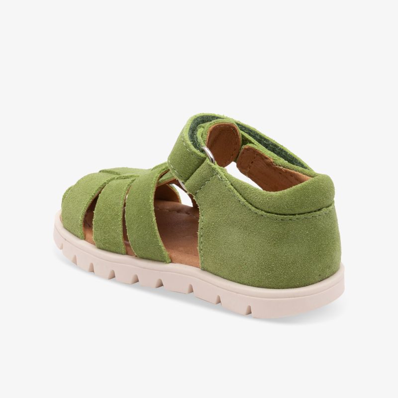 grüner bequemer Kinderschuh mit flexibler, rutschfester Sohle und weicher Polsterung für optimalen Komfort