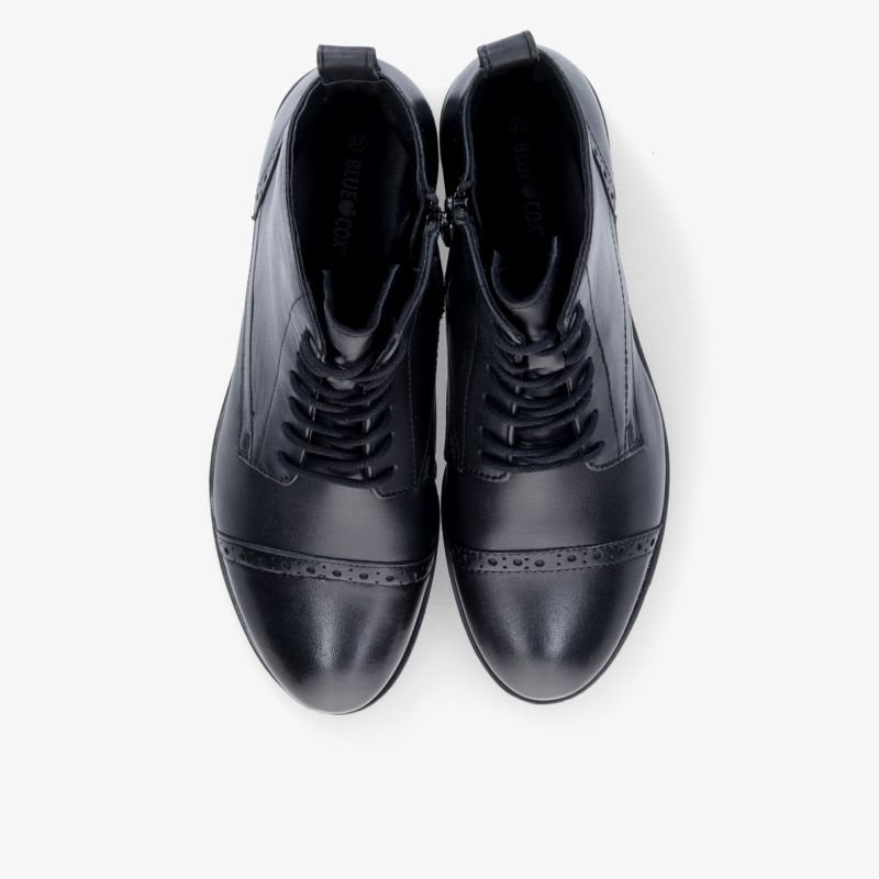 Elegante schwarze Lederstiefeletten mit Schnürung, hochwertige Verarbeitung für stilvolle Auftritte.