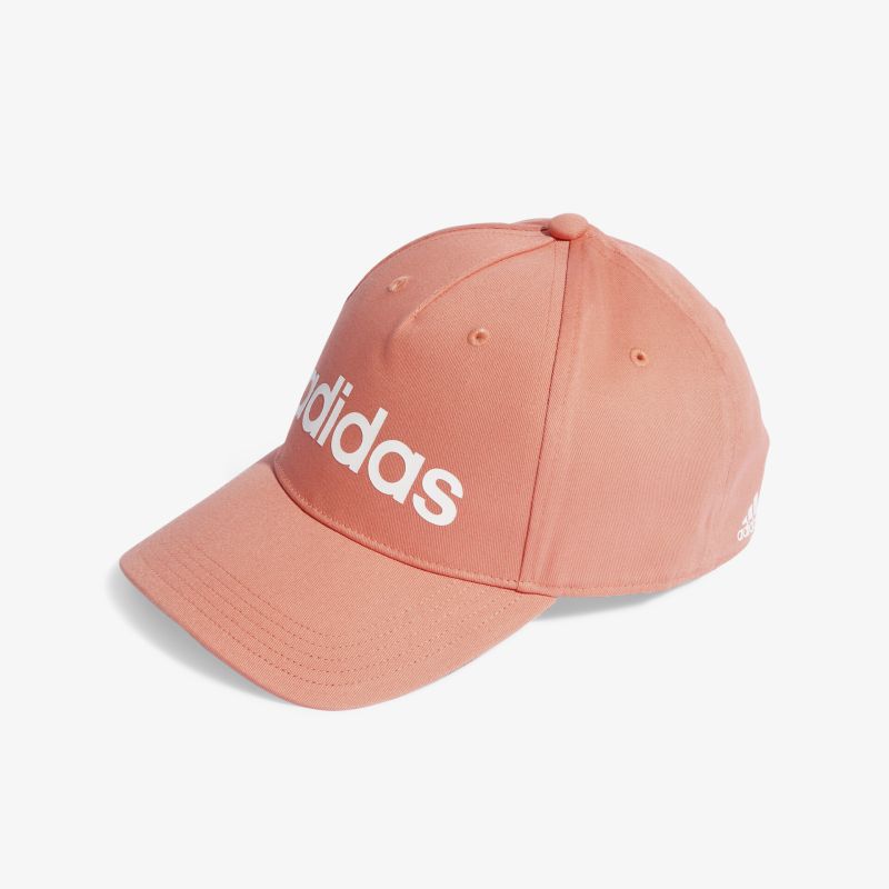 Stilvolle Cap mit großen Logo auf der Vorderseite und verstellbarem Verschluss, perfekt für Freizeit.