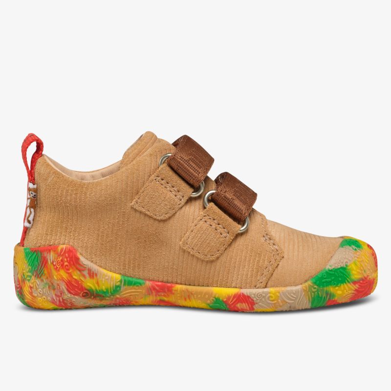 Bequemer Schuh mit zweifach verstellbaren Riemen und bunter, flexibler Sohle für vielseitigen Komfort