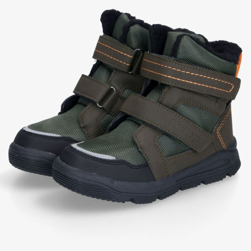 Robuste Winterstiefel mit Klettverschluss und rutschfester Sohle für optimalen Outdoor-Komfort.