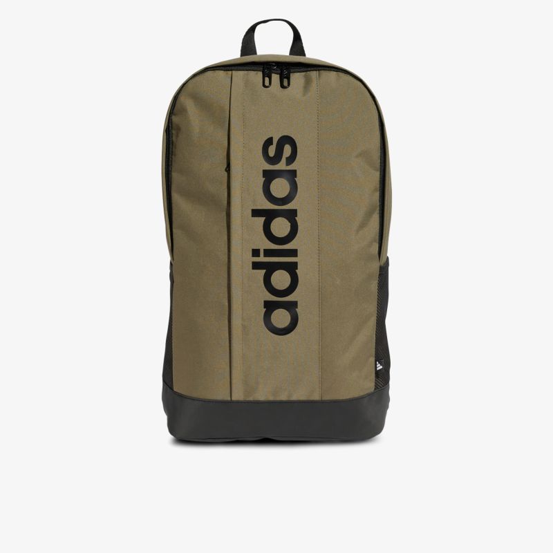 Moderner robuster Rucksack mit großem Stauraum und sportlichem Design in urbanem Stil