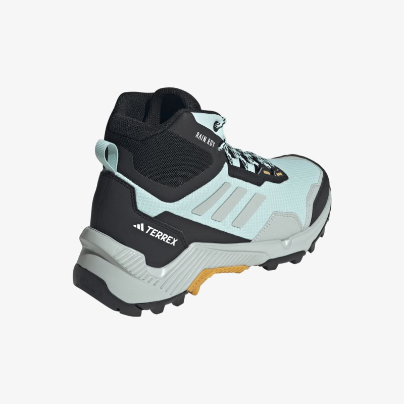 Robuster Wanderschuh mit rutschfester Sohle und modernem Design für sicheres Outdoor-Erlebnis.