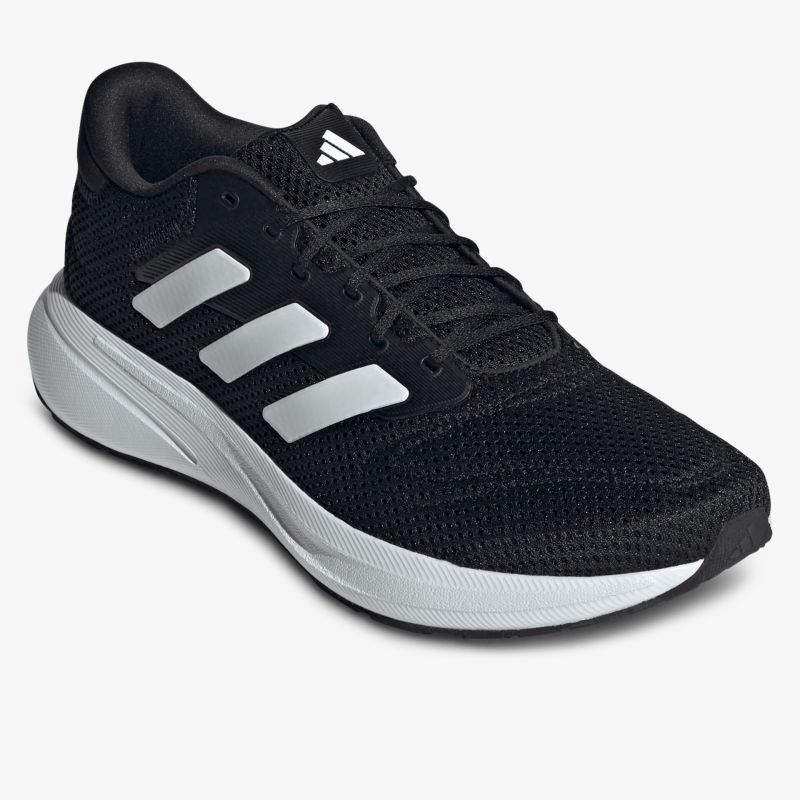 Leichter Laufschuh mit atmungsaktivem Material und komfortabler Passform in schwarzem Design