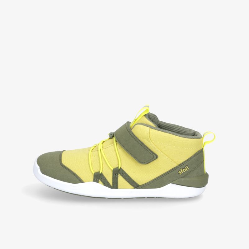 Leichter gelber Sneaker mit innovativem Schnürsystem und rutschfester Sohle für hohen Tragekomfort