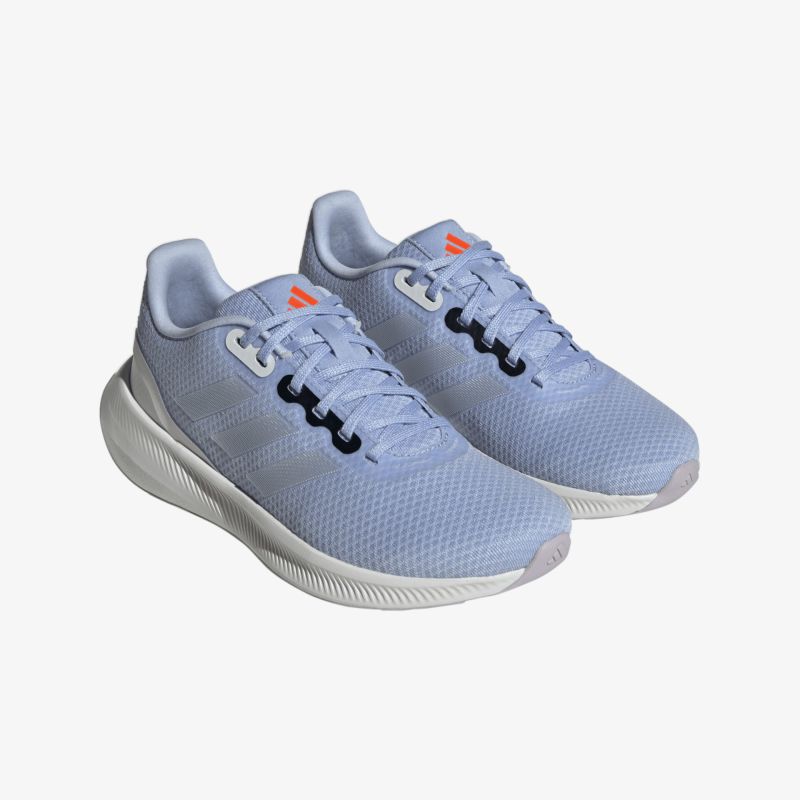 Blaue Sneaker mit leichter, atmungsaktiver Oberfläche und rutschfester Sohle für optimalen Tragekomfort und Stil.
