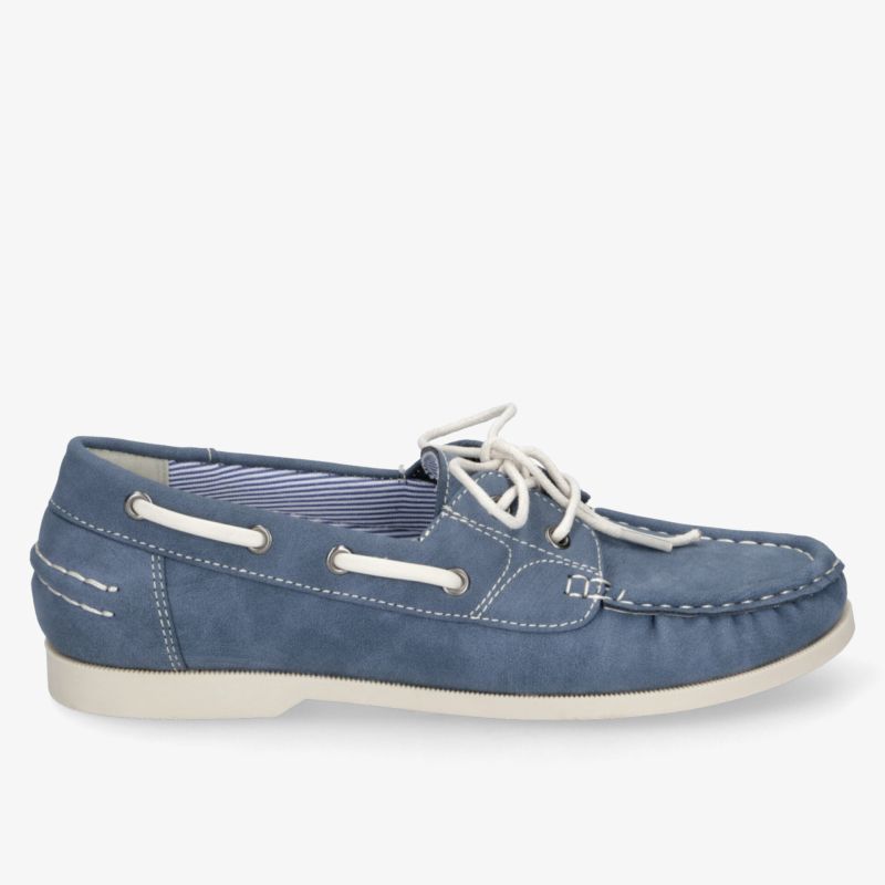 Eleganter blauer Segelschuh in Lederoptik mit bequemer Passform und rutschfester Sohle seitlich abgebildet.