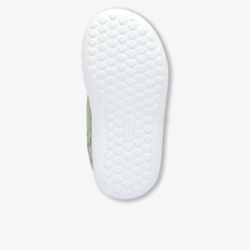 Weiße Schuhsohle mit rutschfestem Profil für optimalen Halt und Langlebigkeit