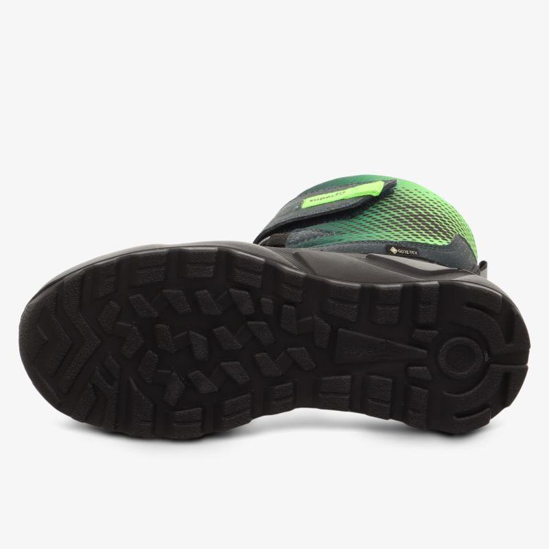Robuste Sohle mit rutschfestem Profil für sicheren Halt bei verschiedenen Outdoor-Aktivitäten
