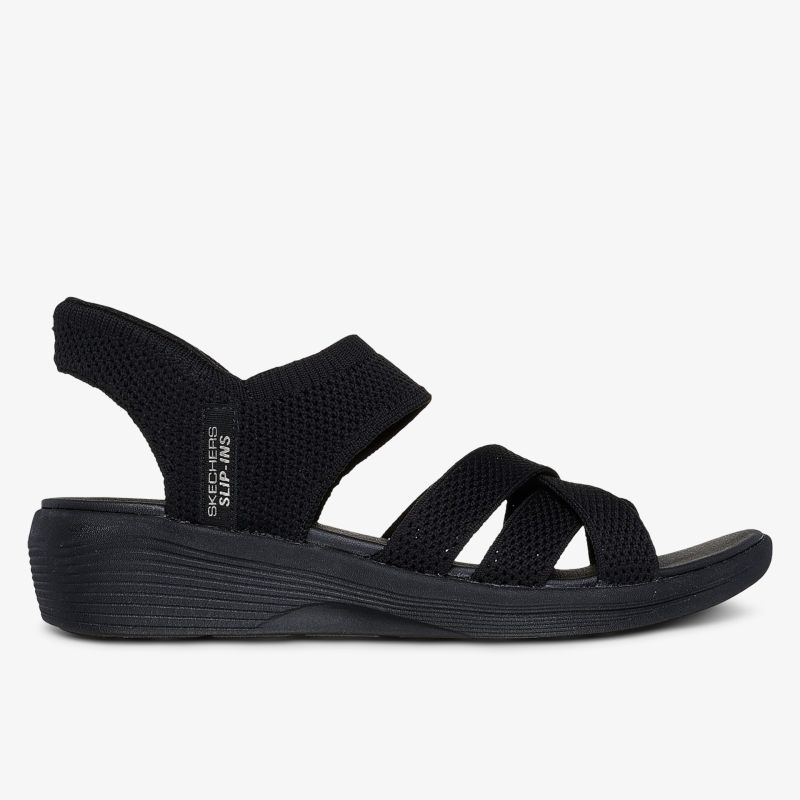 Komfortable Sandaletten mit elastischem Design und rutschfester Sohle für optimalen Halt.