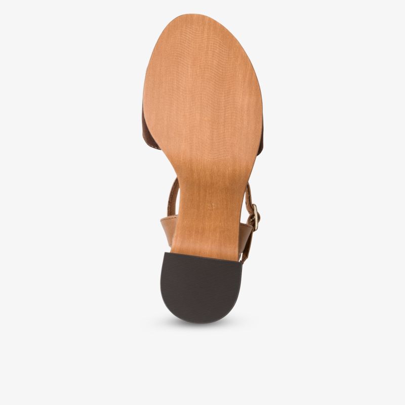 Eleganter Schuh mit strapazierfähiger Sohle und zeitlosem Design, ideal für vielseitige Anlässe.
