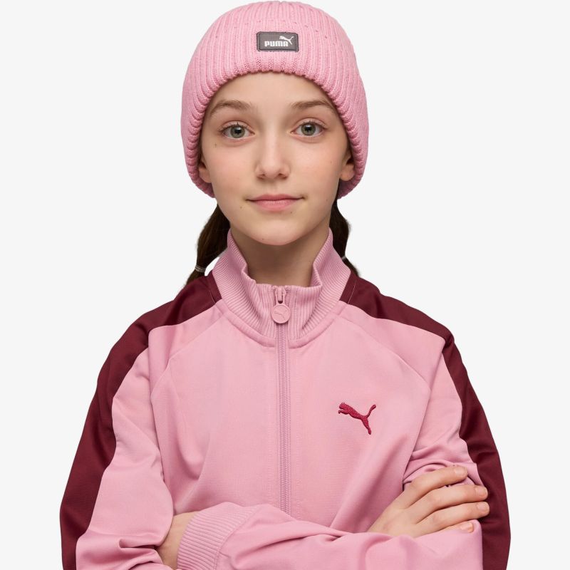 Junge in sportlicher, warmer Jacke mit Reißverschluss, bequemer Schnitt und funktionalem Design
