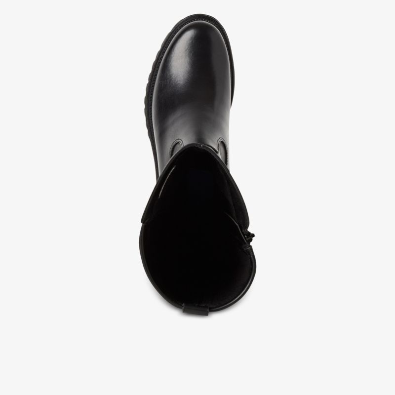 Robuster Schuh aus glattem Leder mit klassischem Design und hoher Strapazierfähigkeit