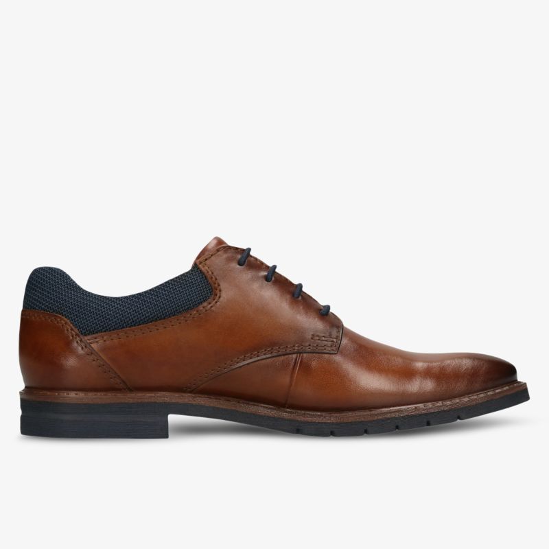 Eleganter brauner Lederschuh mit klassischer Schnürung und bequem gepolstertem Einstieg für stilvollen Auftritt