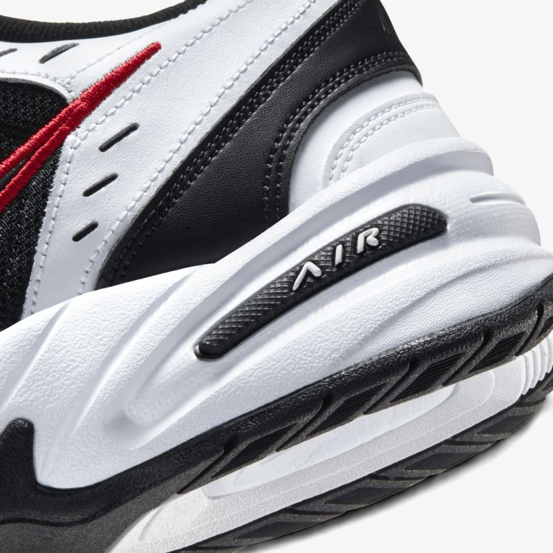 Stilvoller Sportschuh mit bequemer Dämpfung und modernem Design.