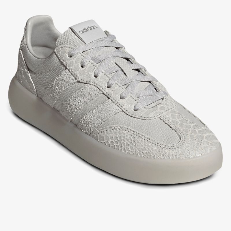 Sportlicher Sneaker mit eleganter Optik und bequemer Passform, ideales Schuhwerk für Alltag und Freizeit
