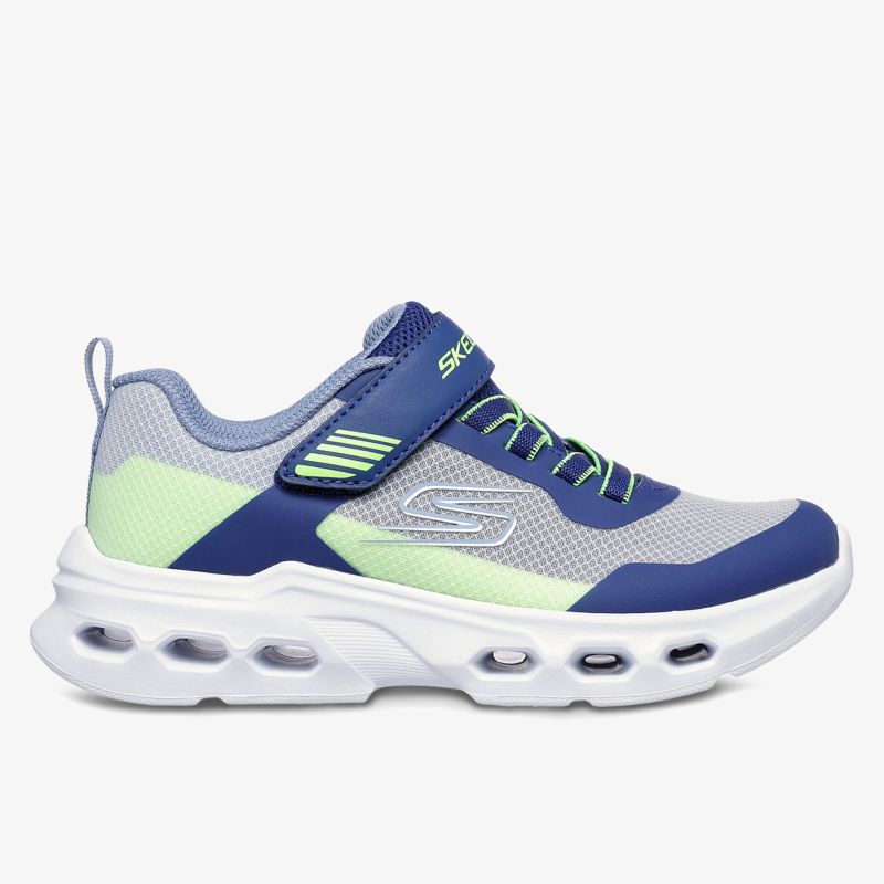 Moderner Sneaker mit atmungsaktivem Design und hochwertigem Komfort, perfekt für sportliche Aktivitäten.