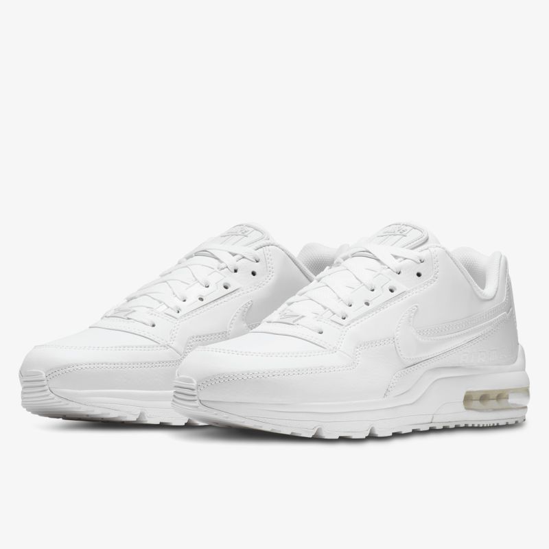 Moderner weißer Sneaker mit komfortabler Sohle und stilvollem Design für vielseitige Unternehmungen.