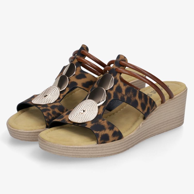 Modische Sandalen mit bequemen Keilabsatz und auffälligem Leopardenmuster, breite Riemen, sommerlich und elegant